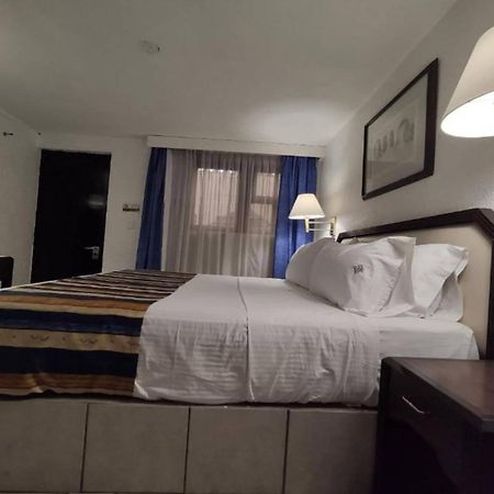 Collection O Hotel Del Portal, פואבלה מראה חיצוני תמונה
