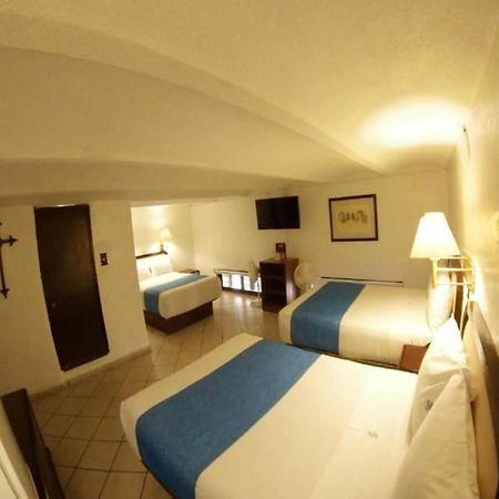 Collection O Hotel Del Portal, פואבלה מראה חיצוני תמונה
