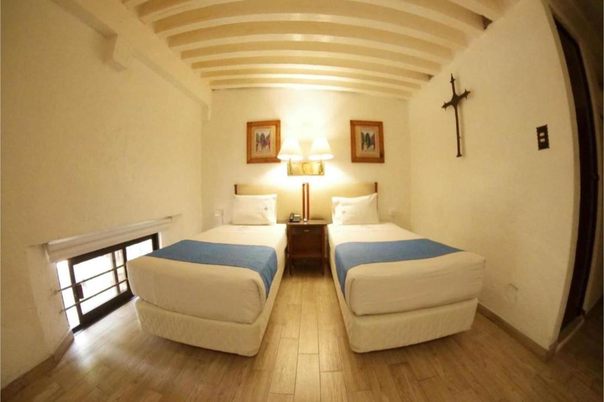 Collection O Hotel Del Portal, פואבלה מראה חיצוני תמונה