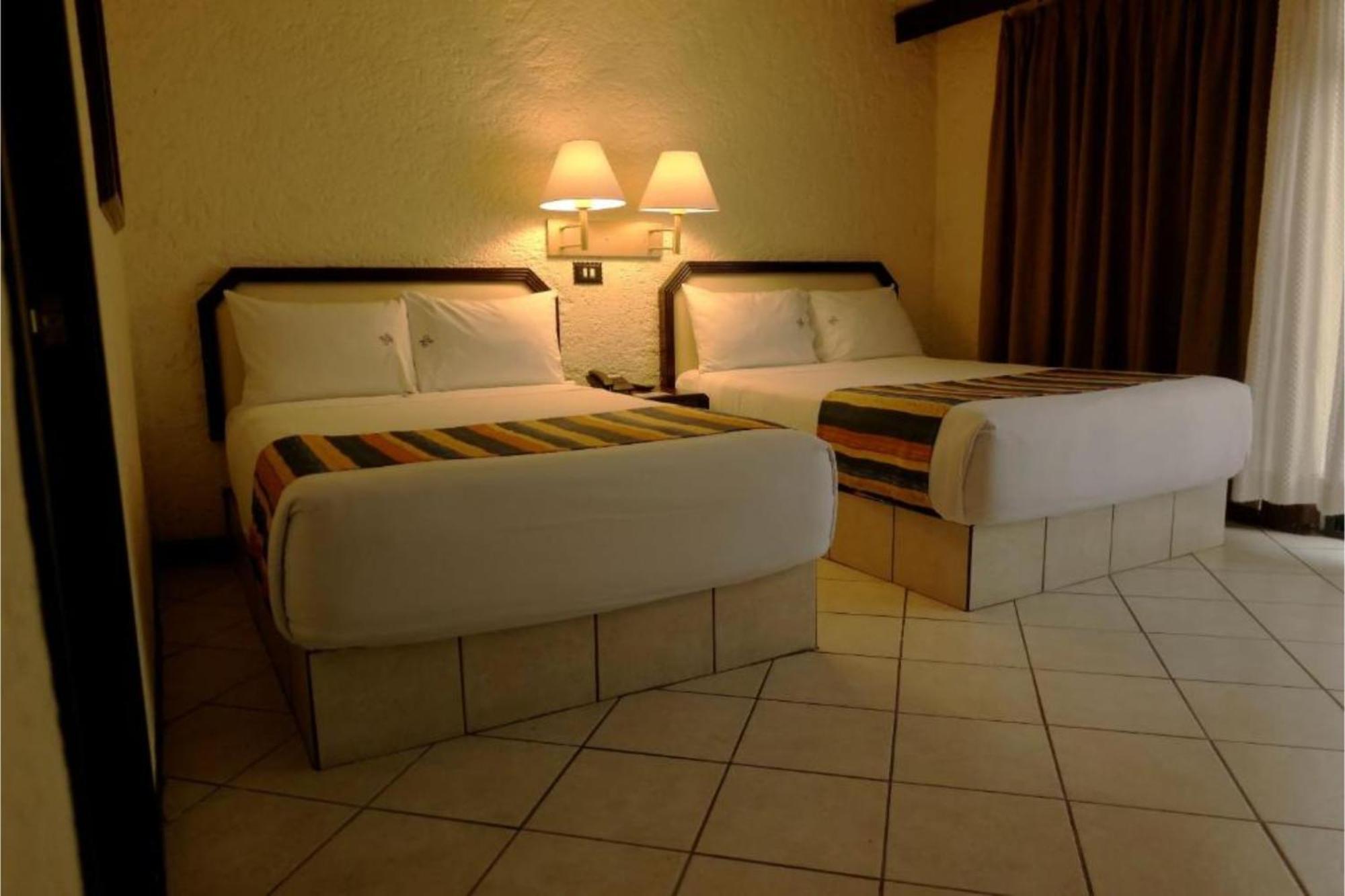 Collection O Hotel Del Portal, פואבלה מראה חיצוני תמונה