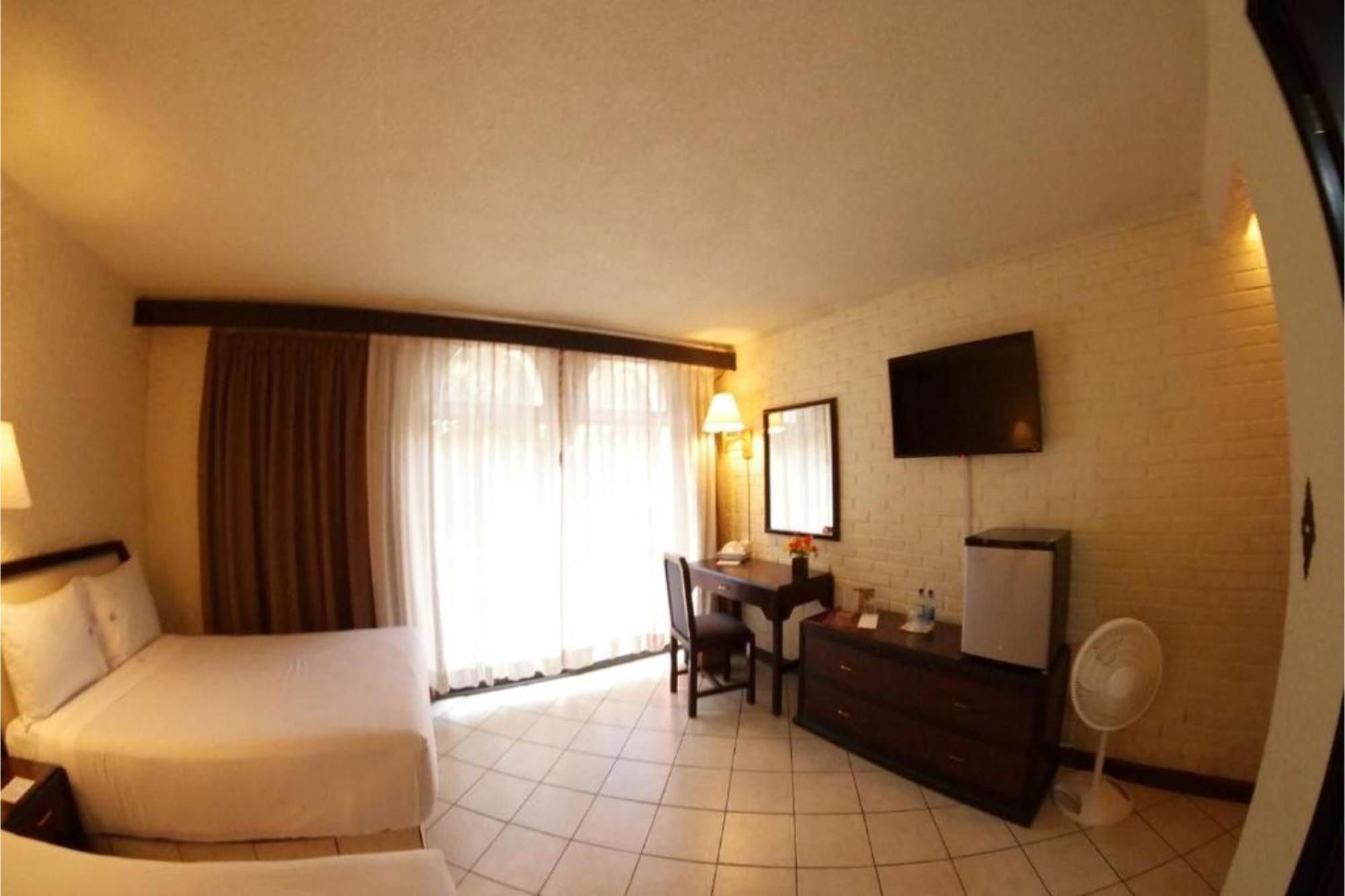 Collection O Hotel Del Portal, פואבלה מראה חיצוני תמונה