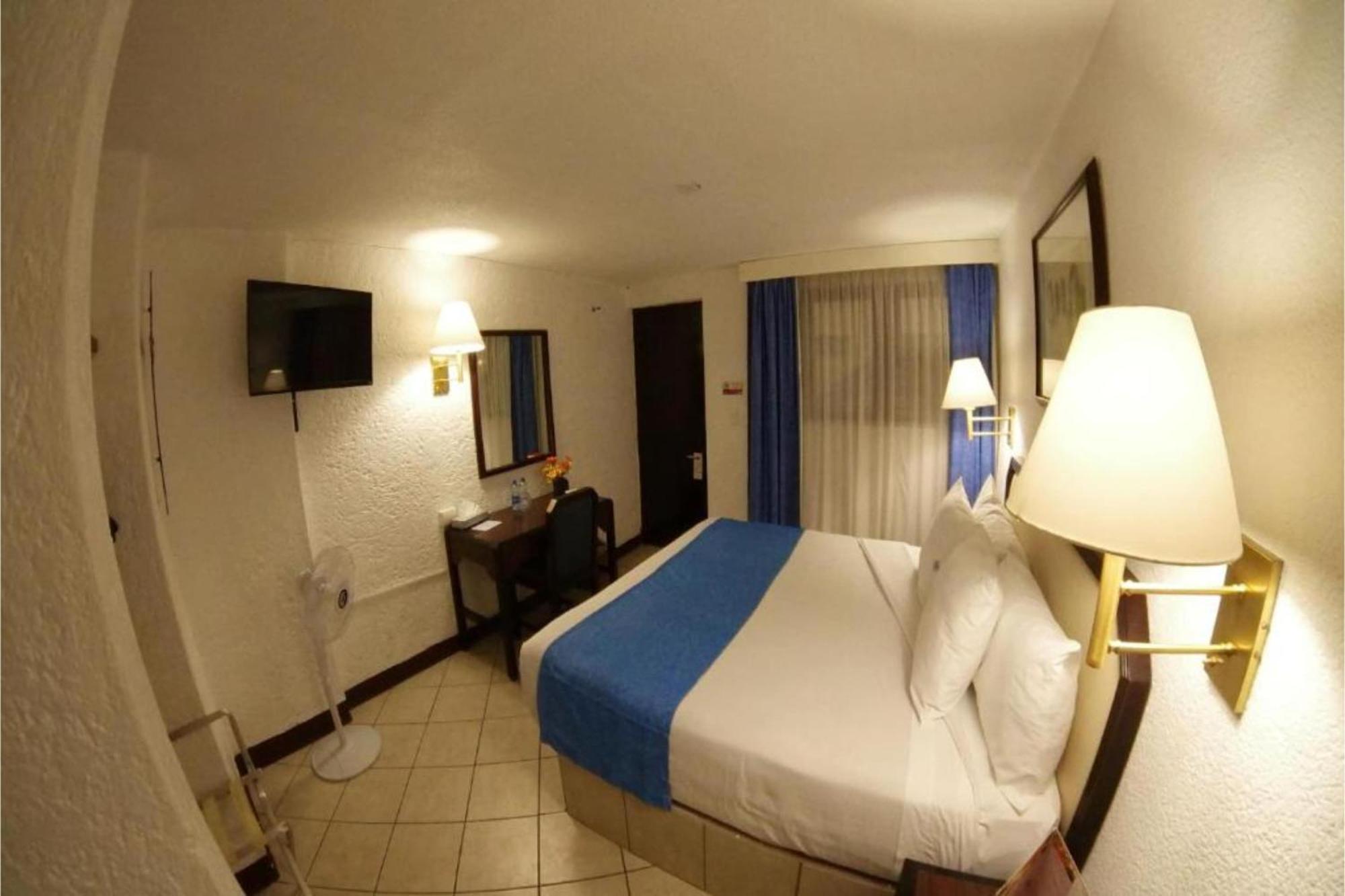 Collection O Hotel Del Portal, פואבלה מראה חיצוני תמונה