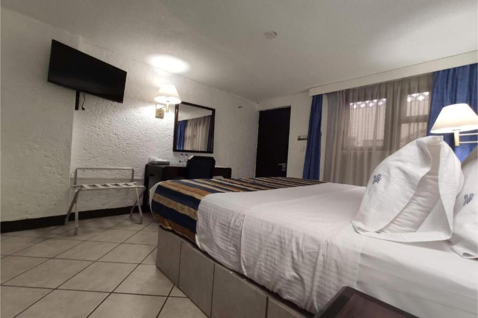 Collection O Hotel Del Portal, פואבלה מראה חיצוני תמונה