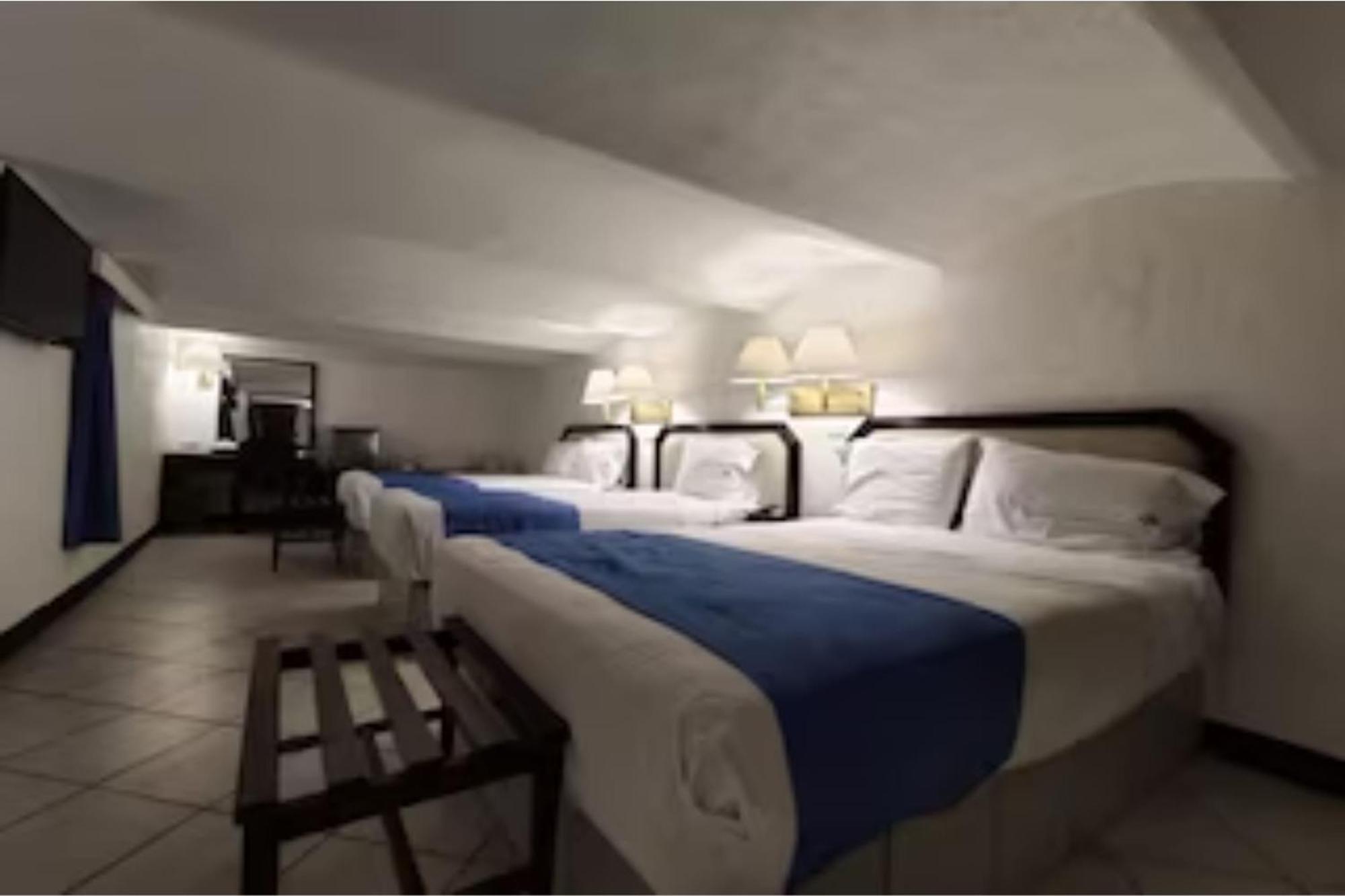 Collection O Hotel Del Portal, פואבלה מראה חיצוני תמונה